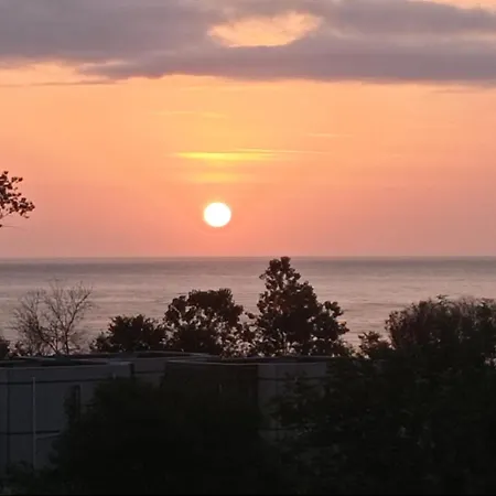 Lily - Sunrise Over The Sea - Appartamento *